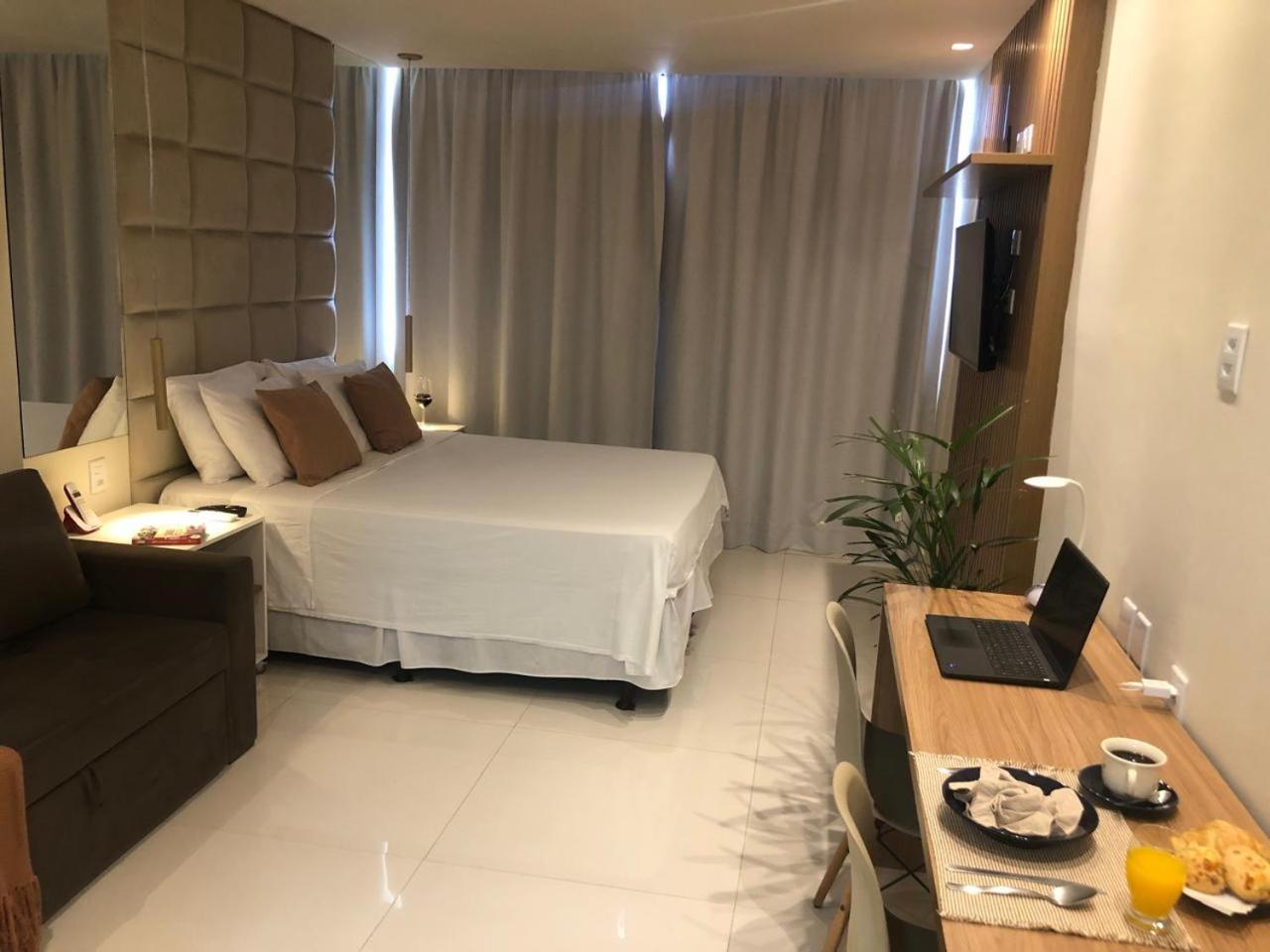 Oito Zero Um - Flat Sol Victoria Marina Apartment ซัลวาดอร์ ภายนอก รูปภาพ