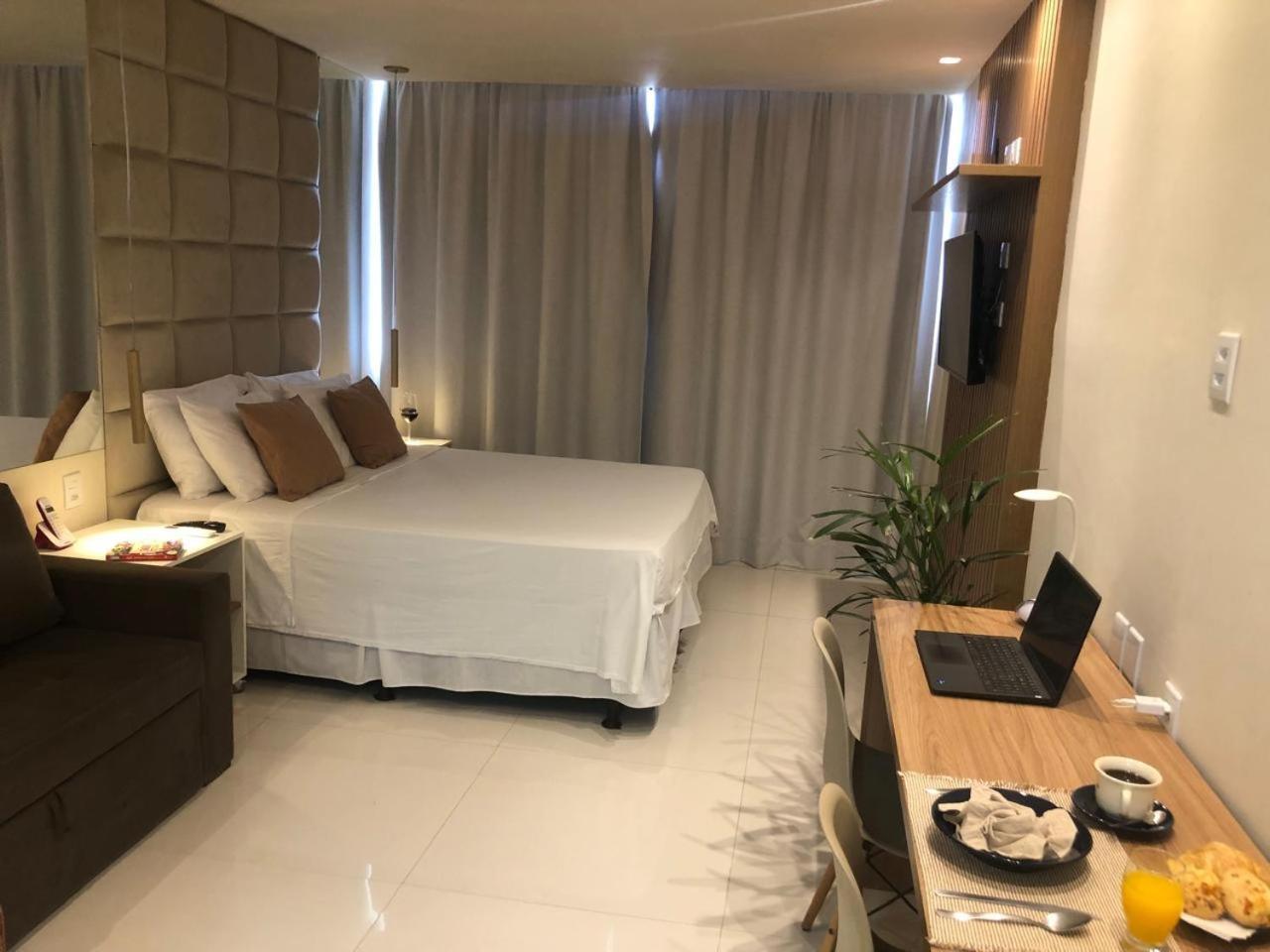 Oito Zero Um - Flat Sol Victoria Marina Apartment ซัลวาดอร์ ภายนอก รูปภาพ