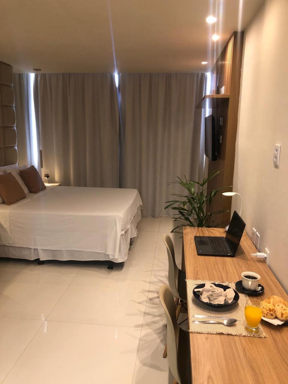 Oito Zero Um - Flat Sol Victoria Marina Apartment ซัลวาดอร์ ภายนอก รูปภาพ