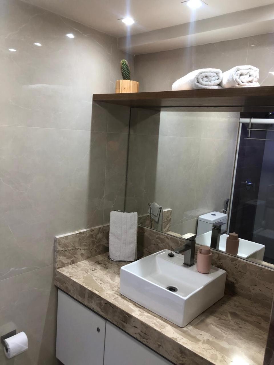 Oito Zero Um - Flat Sol Victoria Marina Apartment ซัลวาดอร์ ภายนอก รูปภาพ